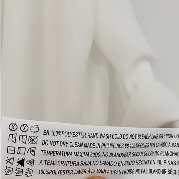 White blouse - Picture 6 of 6